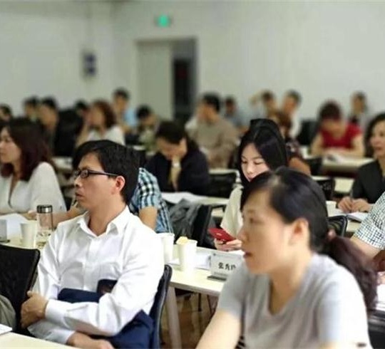 《资治通鉴》中的历史智慧：古代帝王的管理学