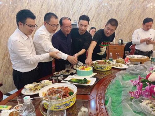 参观房地产评估与经纪会长单位——赣州教学点总裁22班师生走进鼎信房地产869.jpg