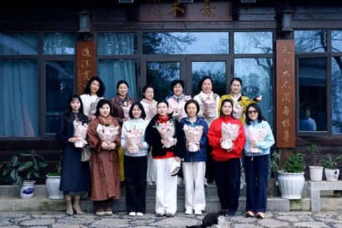 东湖春行，雅集同心｜武汉工商管理总裁班＆企业家国学班春日活动圆满落幕549.jpg